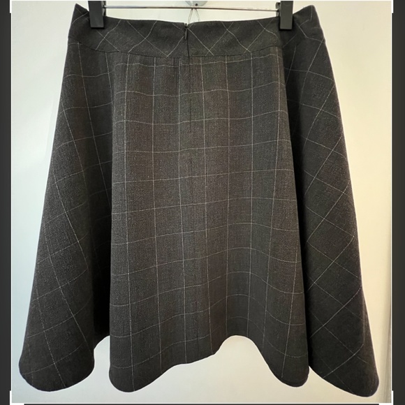 Gray plaid flared skirt - Picture 2 of 4